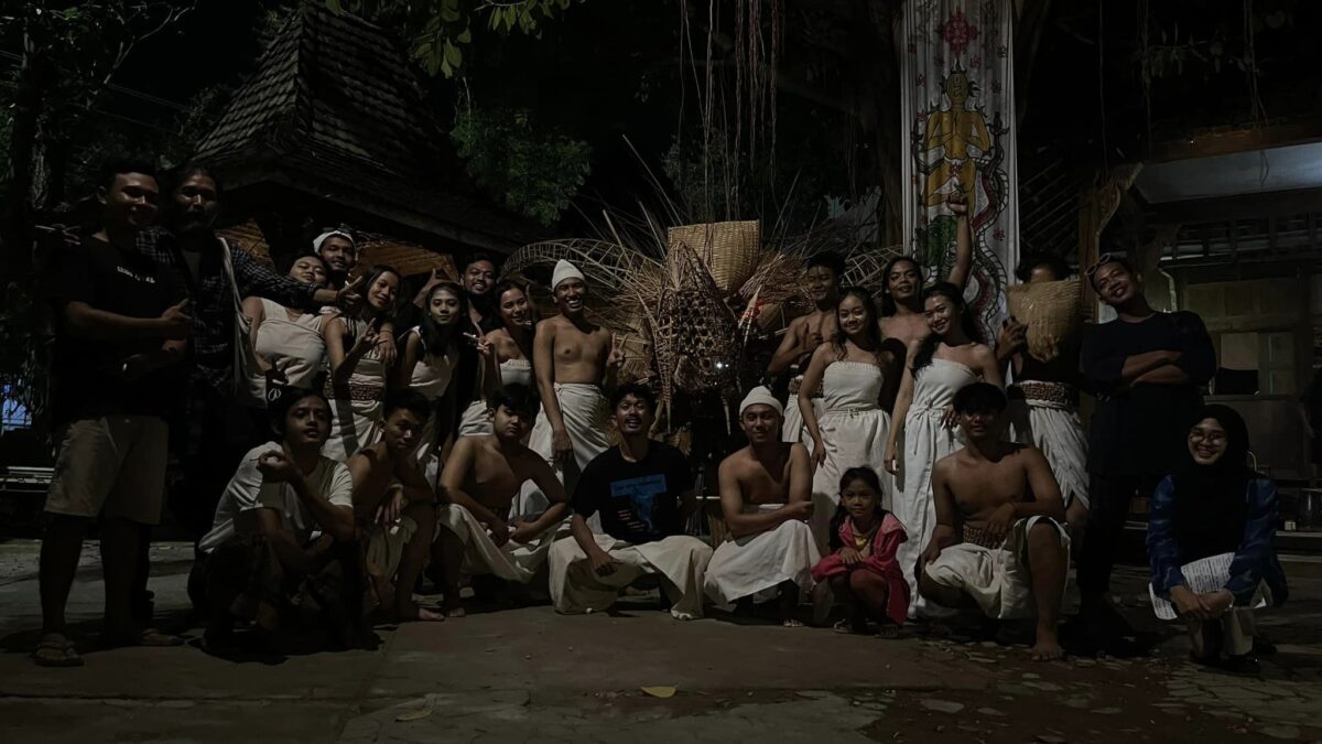 Teater SAMAR - Pameran Seni Rupa Bertiga Kemaruk